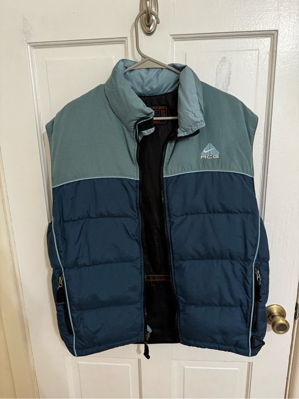 Nike ACG Two-Tone Teal and Navy Puffer Vest
